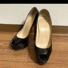 クリスチャンルブタン　パンプス