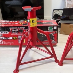 フロアジャッキとジャッキスタンドx2の画像