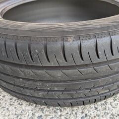 ラジアルタイヤ　215/50R17  1本の画像