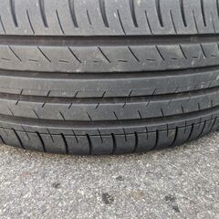 ラジアルタイヤ　215/50R17  1本の画像