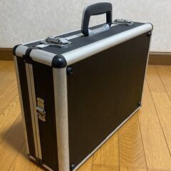 値下げしました！【中古/塗装済】■アタッシュケース■ブラック■W460mm×D150mm×H340mm■の画像