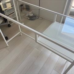 IKEA デスク　VITTSJÖ ヴィットショー