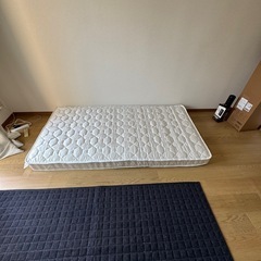 ZINUS シングルマットレスの画像