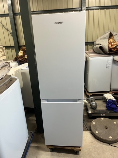 comfee 173L 2ドア冷蔵庫 RCB179WH ホワイト Amazon.co.jp: COMFEE' 冷蔵庫 173L 2ドア 右開き ホワイト RCB179WH(E