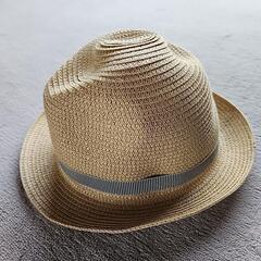 シンプルな麦わら帽子の画像
