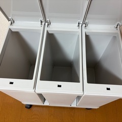 ３仕分けゴミ箱の画像