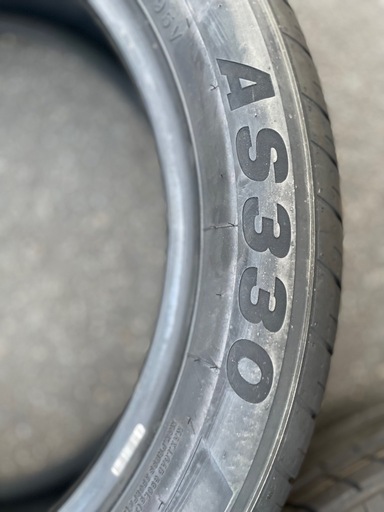 未使用　タイヤ　225/50R18