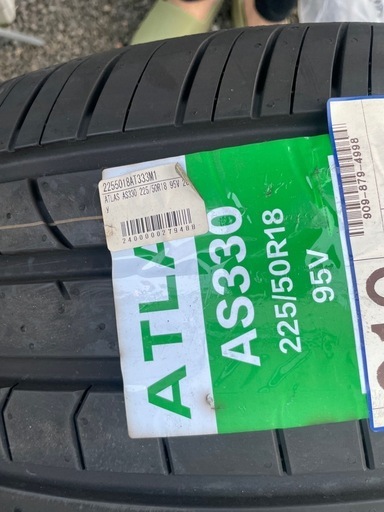 未使用　タイヤ　225/50R18