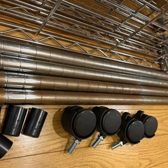 【受渡者決定】メタルラック 4段 キャスター付の画像