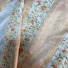 花柄カーテン　遮光の画像