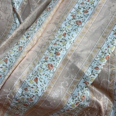 花柄カーテン　遮光の画像