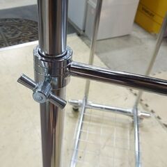 2連ハンガーラック ネット棚付き 幅105cm 高さ117～182cm 業務用 ブティックハンガー キャスター付き 高さ調整可能 札幌市東区 新道東店の画像