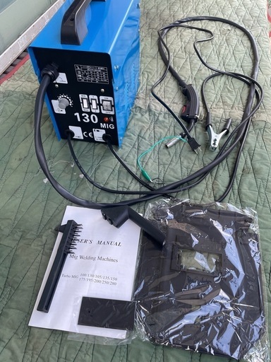 お話中‼️半自動溶接機 100V 使用時間少ない