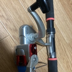 最終値下げ🎣　釣竿　リール付き（中古の画像