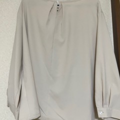 新品未使用　ベージュブラウス　3Lの画像