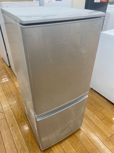 SHARP 2ドア冷蔵庫　137L　2016年製