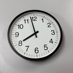 【値下げしました‼️】壁掛け時計（シンプル、直径30㎝）