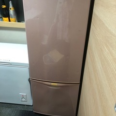 冷蔵庫　ピンク