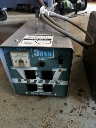 トランス　STV3000 3kVA スター電機