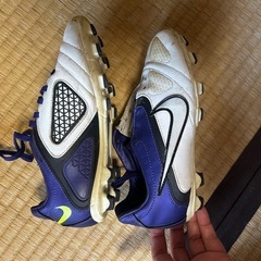 サッカーシューズの画像