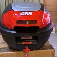 値下げしました❗️GIVI　バイク用　デイトナ製リアボックスの画像