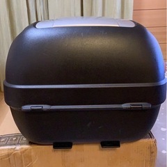 値下げしました❗️GIVI　バイク用　デイトナ製リアボックスの画像