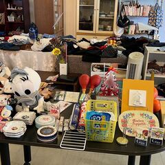 夜に「ゆめタウンはません」隣で【無料配布イベント開催】衣類…