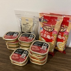 ドッグフードまとめて（シーザー14個＋グランデリ＋おやつ）の画像