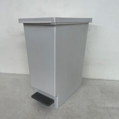 【ジモティ限定特価】ペダル開閉式 ゴミ箱 トラッシュペール 生活...