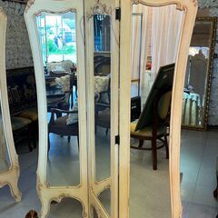 鏡付きアンティーク風三連パーテーション（衝立）／店舗改装・新築建て替えに伴い、装飾品・備品・家具を譲渡いたしますの画像