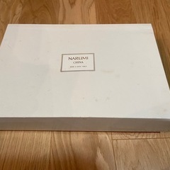 未使用 ナルミ ティーカップ＆ソーサー お皿 2セットの画像