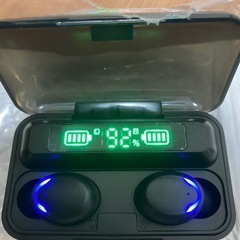 マイク付きBluetoothイヤホン　新品未使用充電確認の為開封の画像