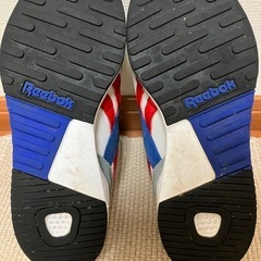reebok. 24cmの画像