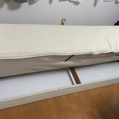 カリモク家具　ソファーベットの画像