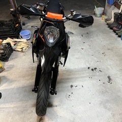 KTM 690 SUPERMOTO Rの画像