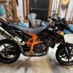 KTM 690 SUPERMOTO R