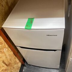 ☆中古￥5,800！Hisense　93㍑2ドア冷蔵庫　家電　2...