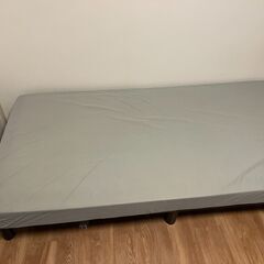 ニトリのセミダブルベッド譲ります
