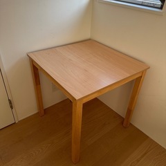 テーブル（縦70×横70×奥70）