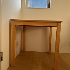 【取引中】テーブル（縦70×横70×奥70）の画像