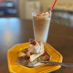 一緒にカフェ巡りしてくれる人探してます☕️
