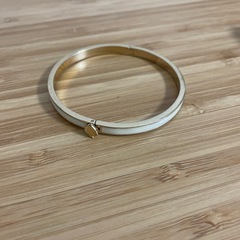 ケイトスペード　kate spade 白いバングル