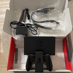 Nintendo Switch （黒）　持ち運び用ハードケース付きの画像