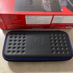 Nintendo Switch （黒）　持ち運び用ハードケース付きの画像