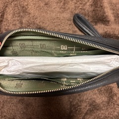 DAKS ブラック レザー クラッチバッグの画像