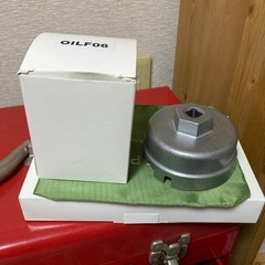 ヴォクシー 80 オイルフィルターとフィルターレンチ