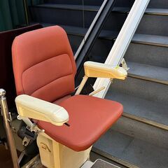 【階段昇降機 ステップリフト（中央エレベーター工業製）】／店舗改...