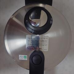 ★お値下げ！【フィスラー】圧力鍋 2.5L ※新品未使用 コンフォートプラス （ガラス蓋・蒸し器＆三脚・レシピ本・取扱説明冊子）付きの画像