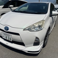 トヨタ アクア販売中年式：2012年