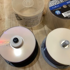 DVD-R 70〜80枚くらい